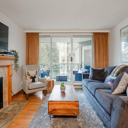 Ski In Ski Out Condo With Pool And Hot Tub By Harmony Whistler Exterior foto