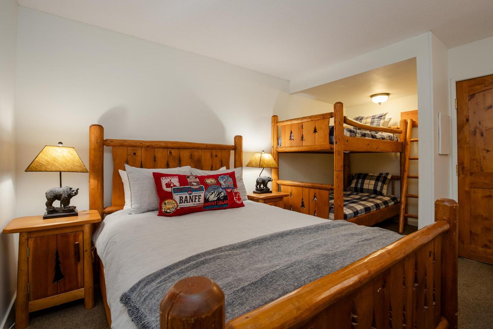 Ski In Ski Out Condo With Pool And Hot Tub By Harmony Whistler Exterior foto