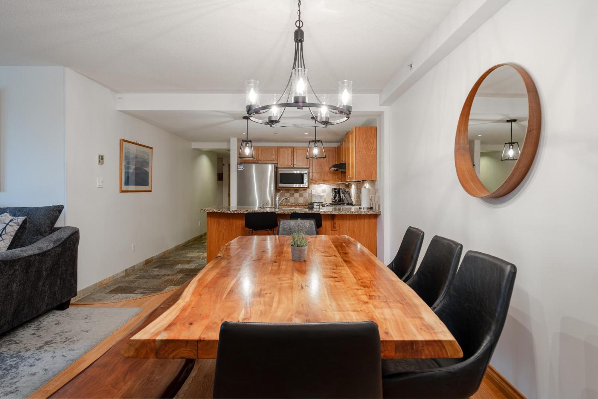 Ski In Ski Out Condo With Pool And Hot Tub By Harmony Whistler Exterior foto