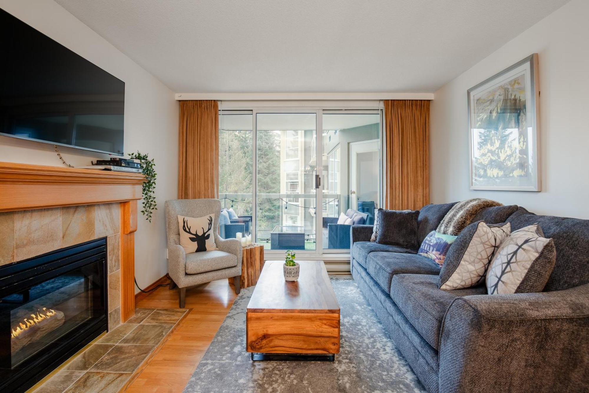 Ski In Ski Out Condo With Pool And Hot Tub By Harmony Whistler Exterior foto