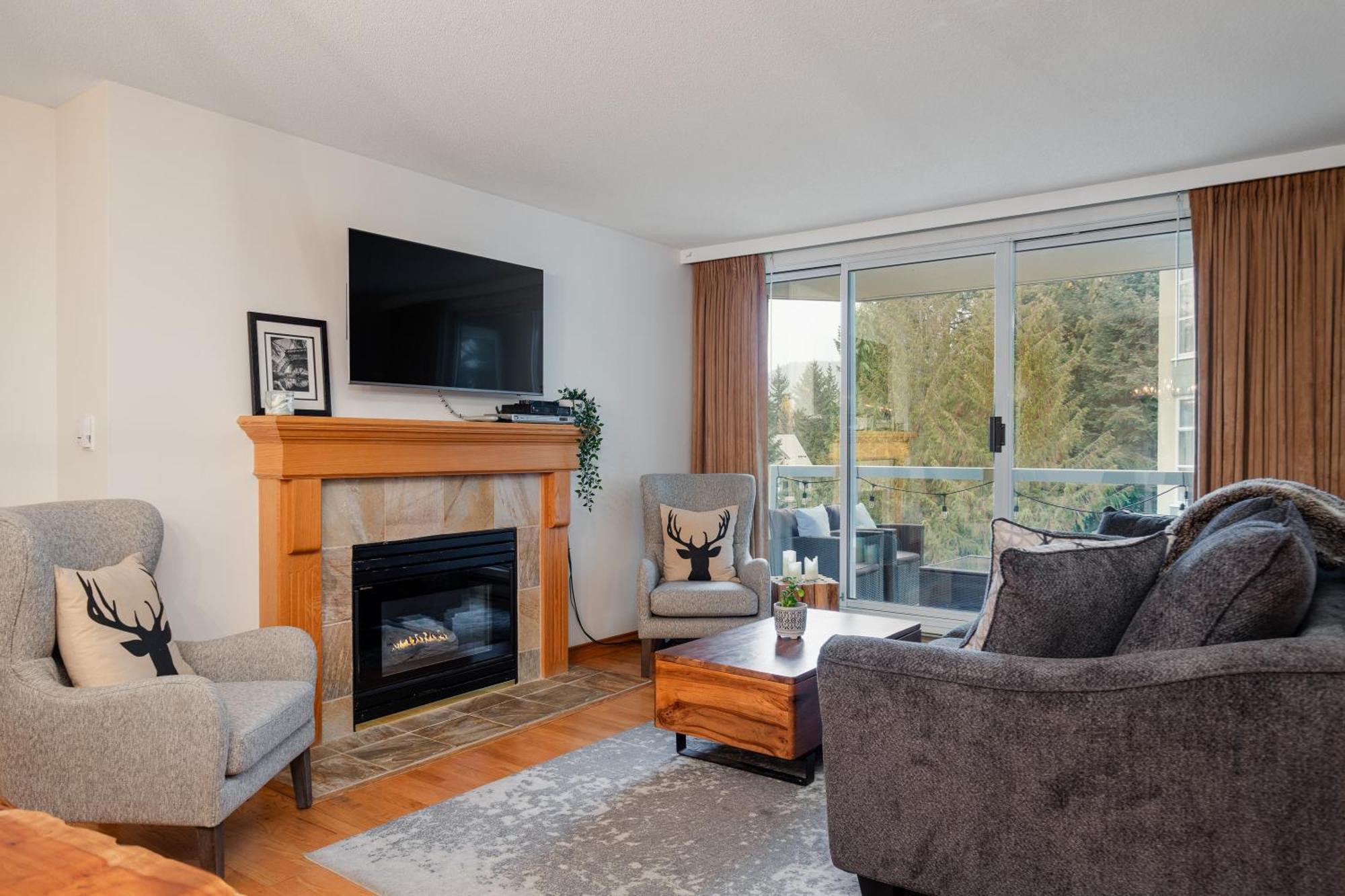 Ski In Ski Out Condo With Pool And Hot Tub By Harmony Whistler Exterior foto