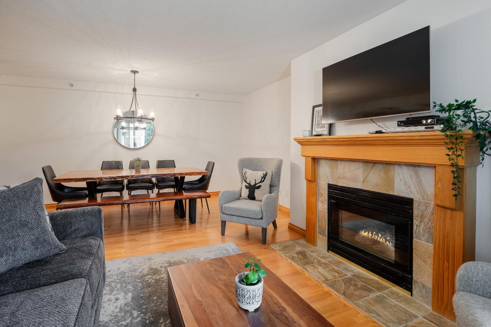 Ski In Ski Out Condo With Pool And Hot Tub By Harmony Whistler Exterior foto
